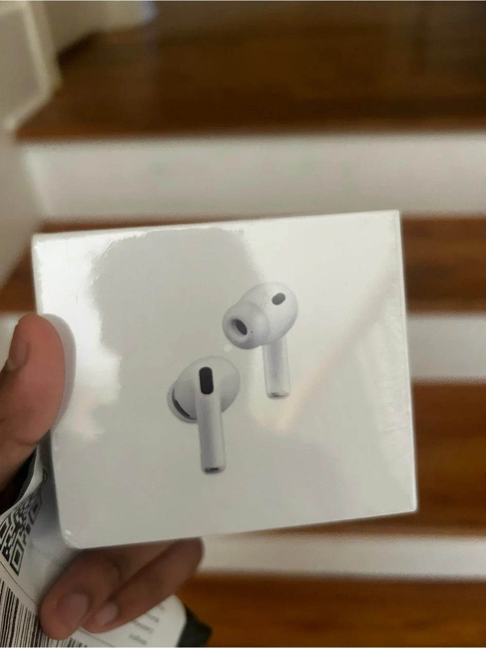 Apple White Earbuds with Charging Case - True Wireless